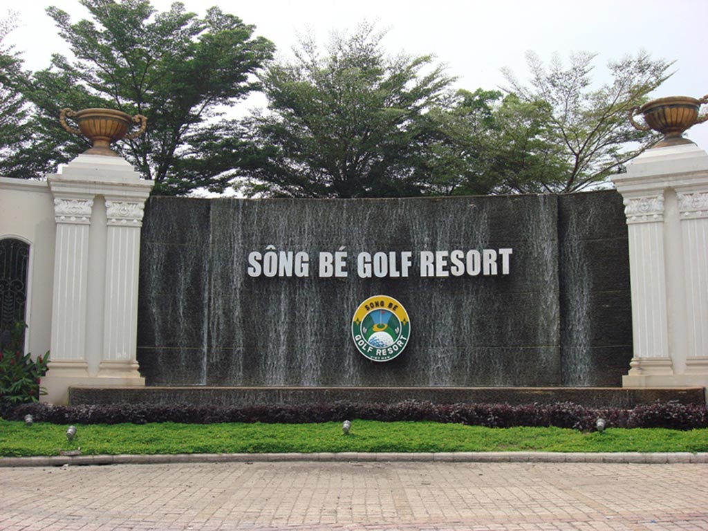 Thuê xe đi đánh golf tại Sân golf Sông Bé tphcm