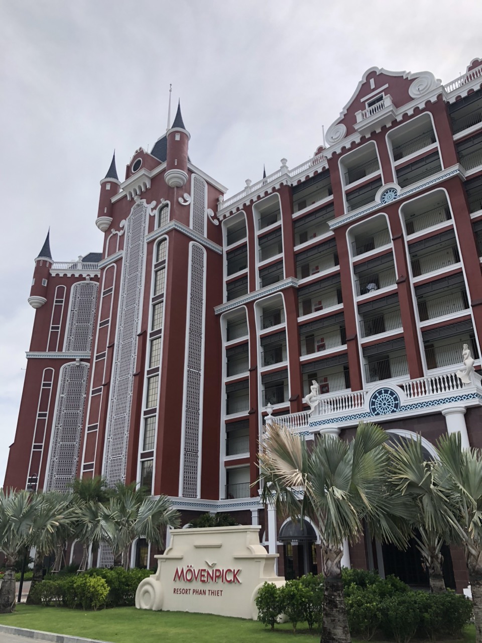 THUÊ XE 29 CHỖ ĐI PHAN THIẾT- MŨI NÉ TẠI TPHCM