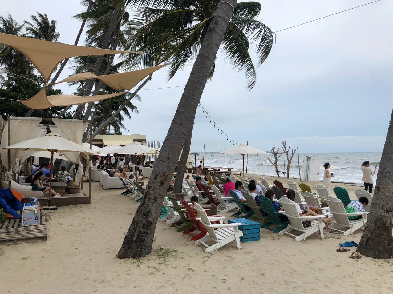 THUÊ XE 29 CHỖ ĐI PHAN THIẾT- MŨI NÉ TẠI TPHCM THUÊ XE 16 CHỖ CAO CẤP TẠI TPHCM