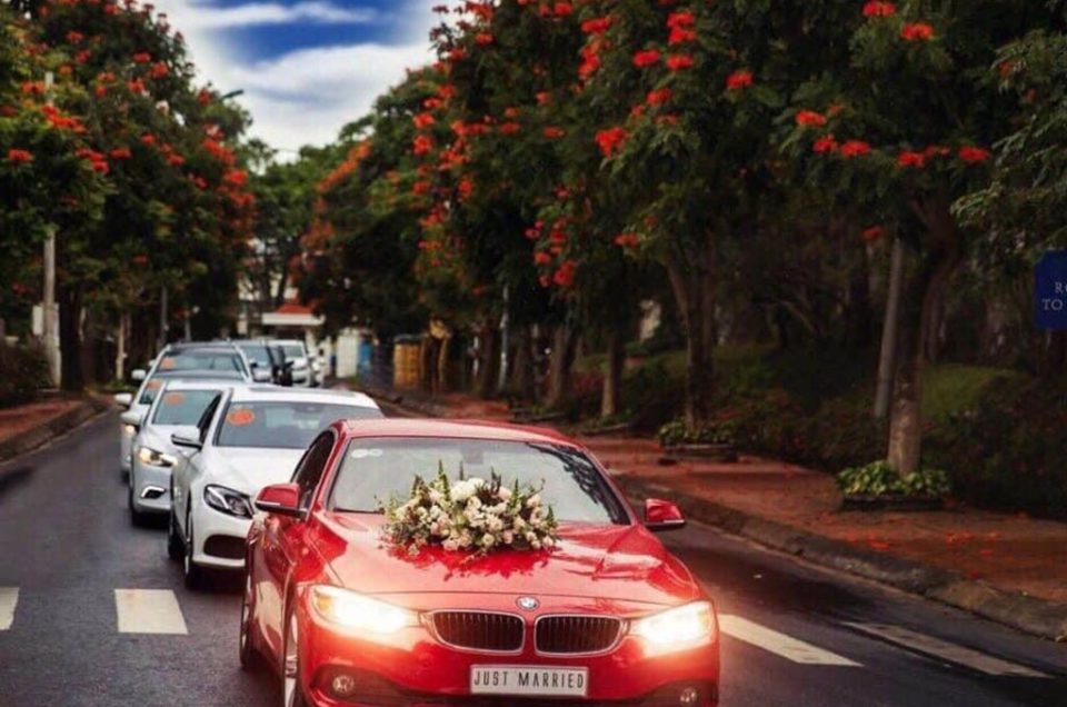 thuê xe cưới rước dâu tại TPHCM