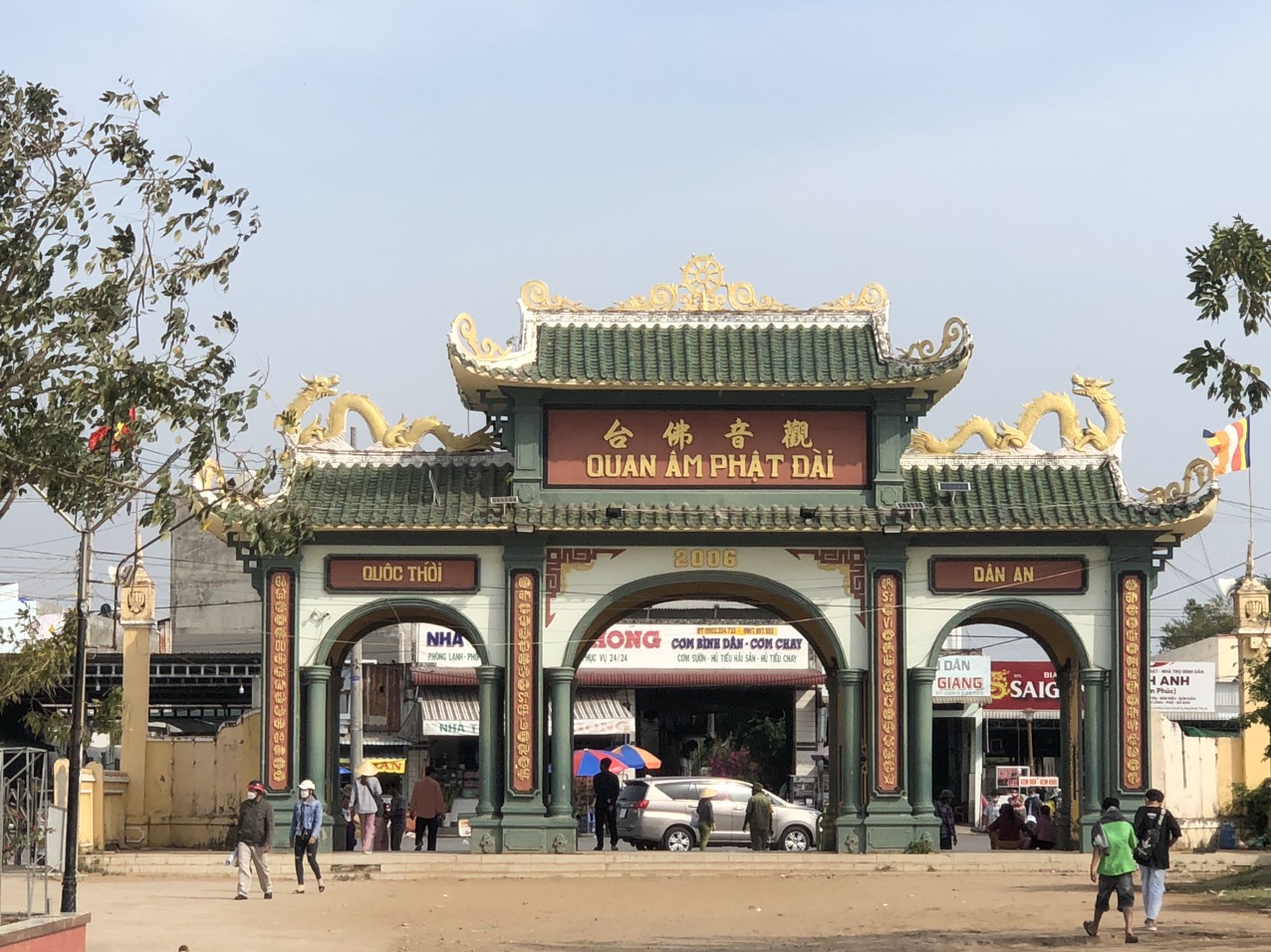 Thuê xe 16 chỗ đi Bạc liêu Cha Diệp-Mẹ Nam Hải tại TPHCM