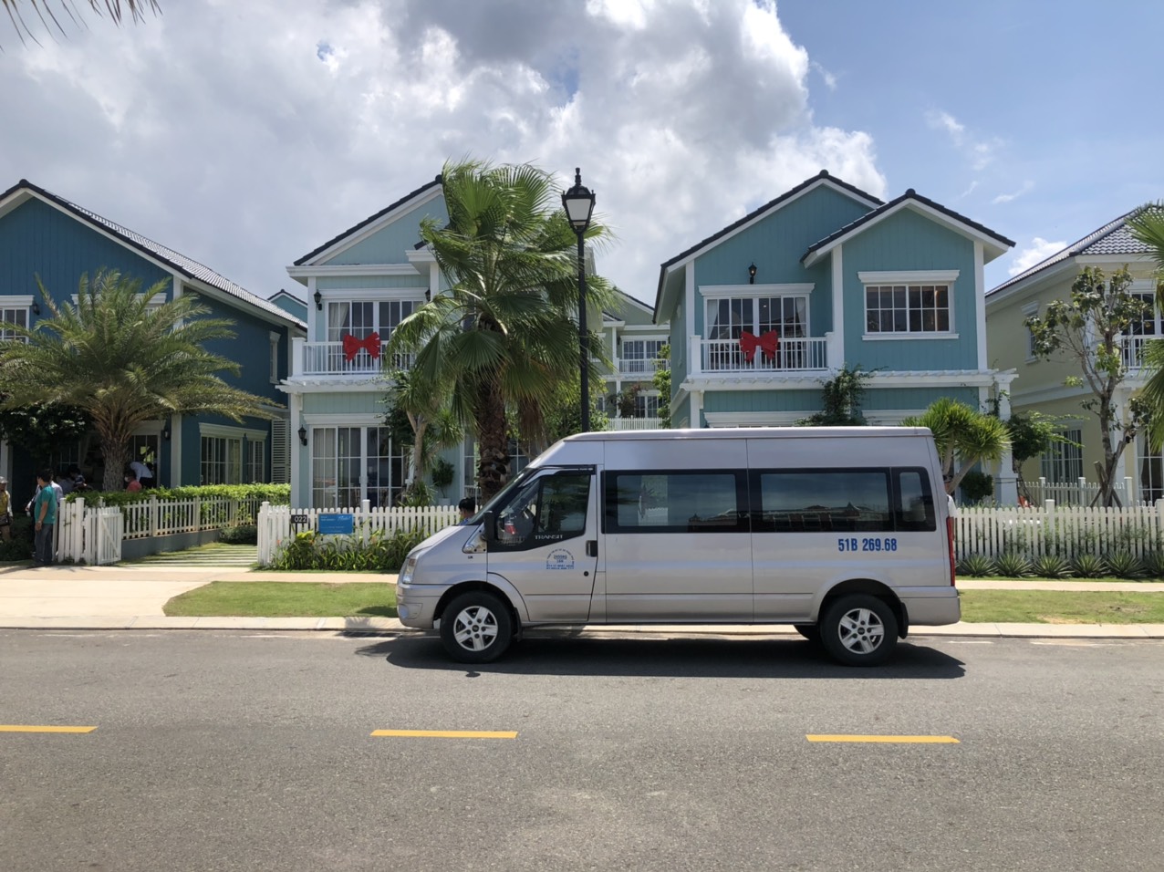 thuê xe 16 chỗ cao cấp